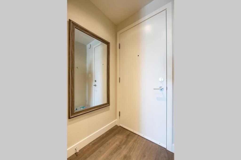 Clean 4Th Floor 1 Bedroom Apt In Old Town China Town Victoria Exterior photo